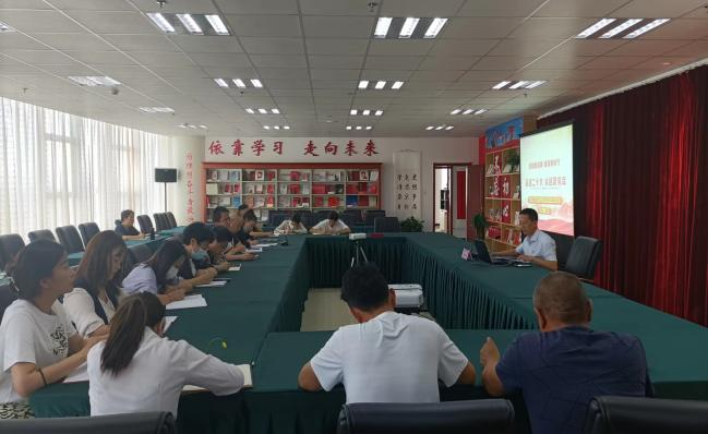 化工公司和書院公司聯(lián)合黨支部 召開&ldquo;慶七一 學(xué)精神 講黨課 過生日 溫誓詞  喜迎二十大&rdquo;主題黨日活動(dòng)