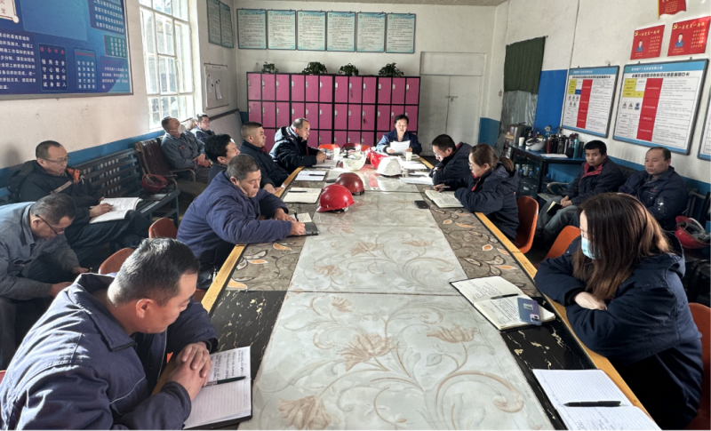 對(duì)標(biāo)對(duì)表新要求 主動(dòng)作為抓落實(shí)&mdash;&mdash;物產(chǎn)工投公司紀(jì)委召開(kāi)學(xué)習(xí)貫徹中紀(jì)委、省紀(jì)委二次全會(huì)精神專(zhuān)題會(huì)議暨節(jié)前廉政教育警示會(huì)